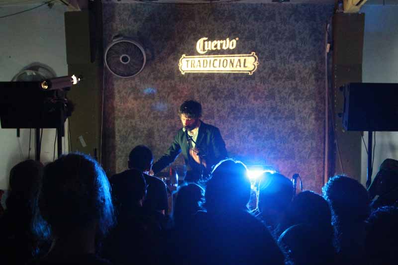 Gruff Rhys_Distrital_2014_LINNE_Magazine2