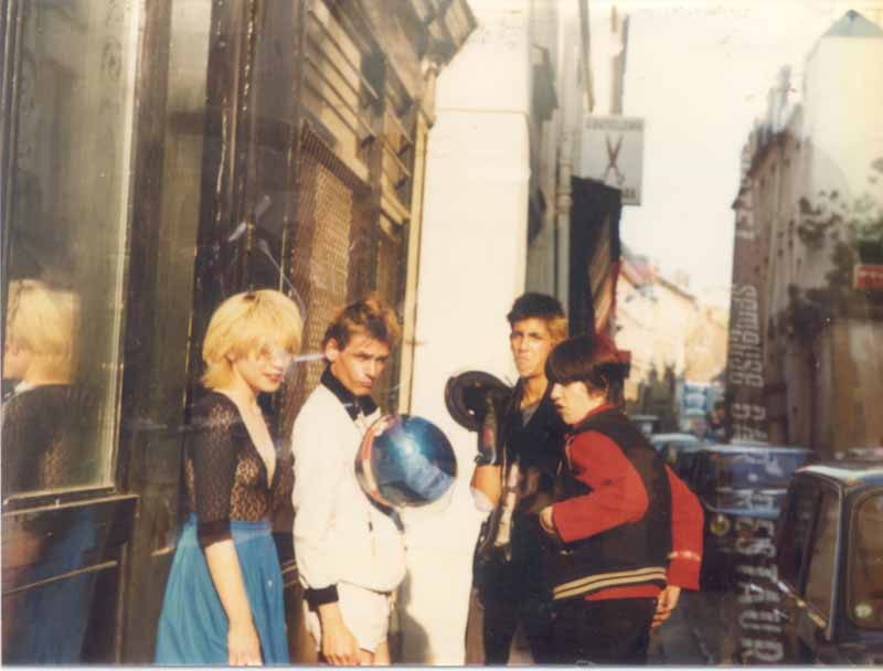 LA BRUNE ET MOI-A, PP, unkown, Lou's (the Questions)