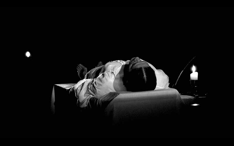 nico-pereda-todo-en-fin-el-silencio-lo-ocupaba-2010still-de-video