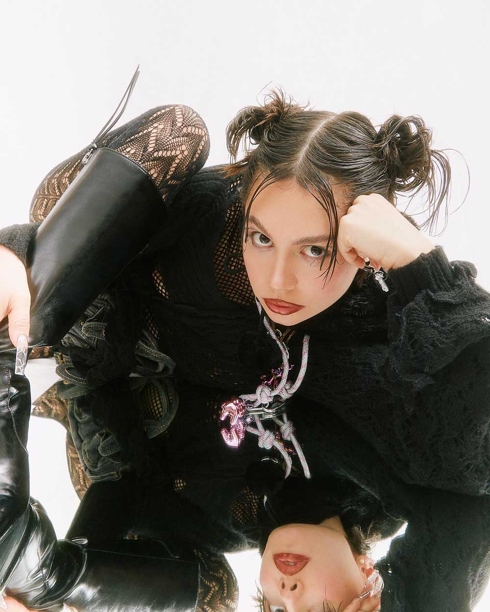 Simona, artista argentina.