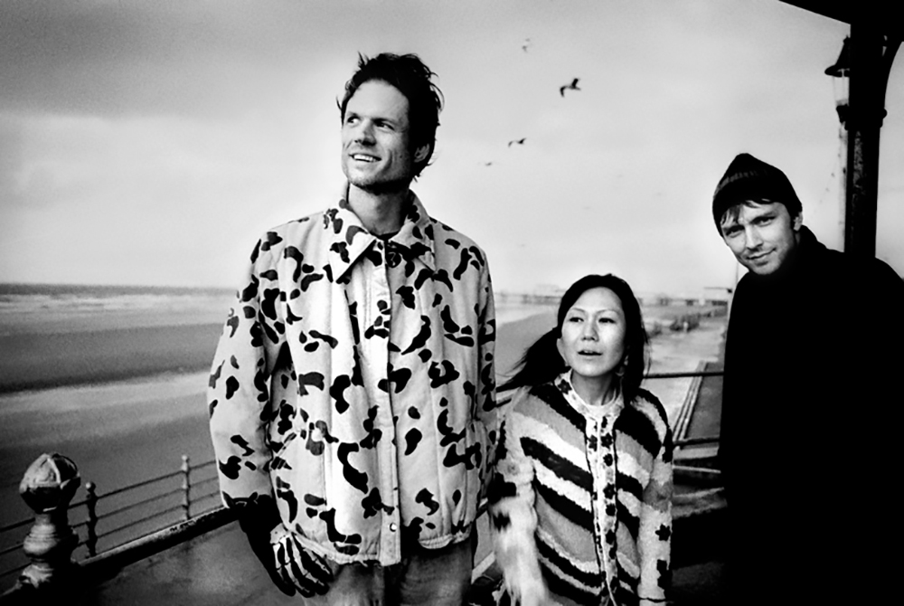 Deerhoof.