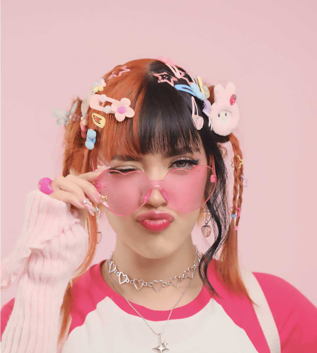 NXNNI, artista mexicana de corridos kawaii.