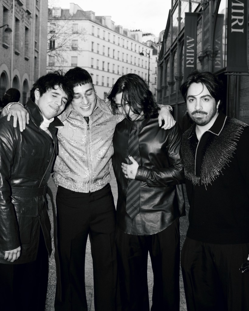 El Mailla junto a Latin Mafia.