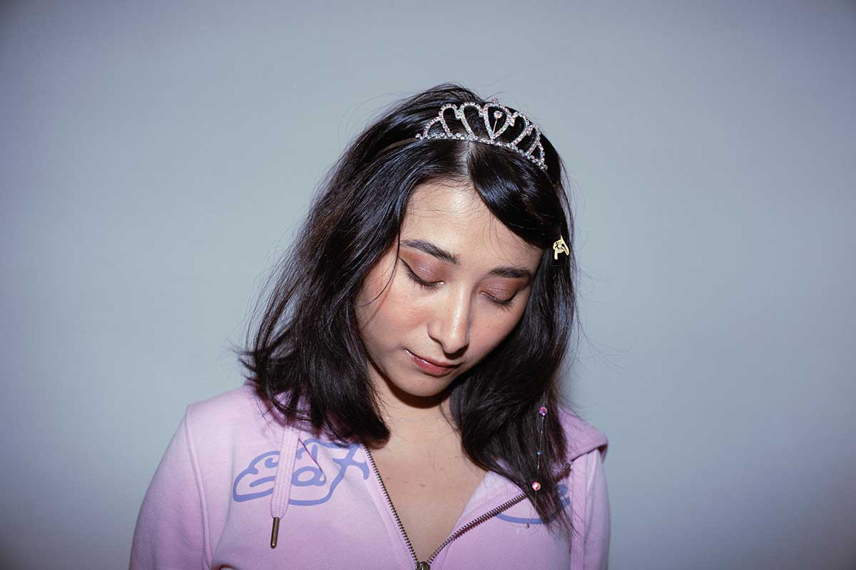 BRI!!O, artista mexicana.