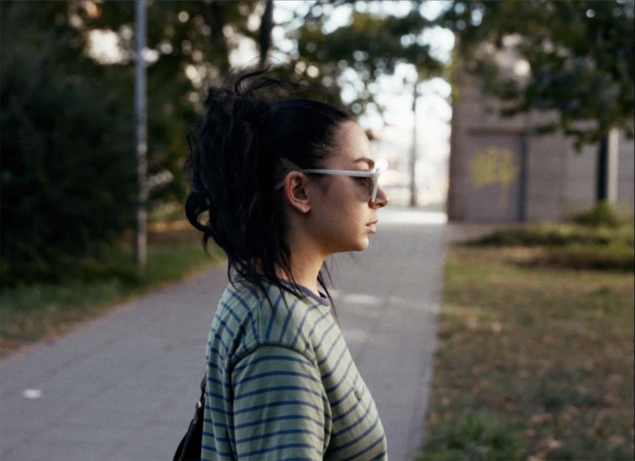 Charli XCX en “Erupcja”.